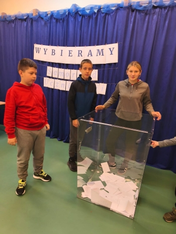 PHOTO-2025-10-01-10-39-44