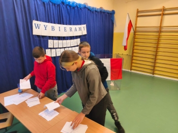 PHOTO-2025-10-01-10-39-44 2