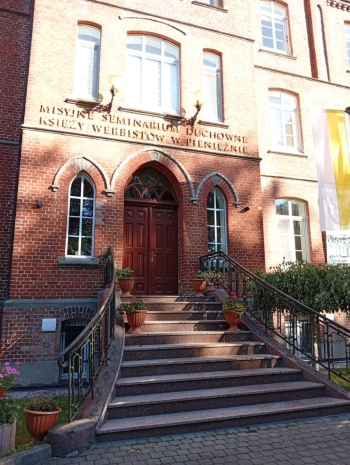 PHOTO-2025-10-11-17-24-45 20