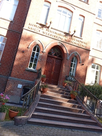 PHOTO-2025-10-11-17-24-45 21