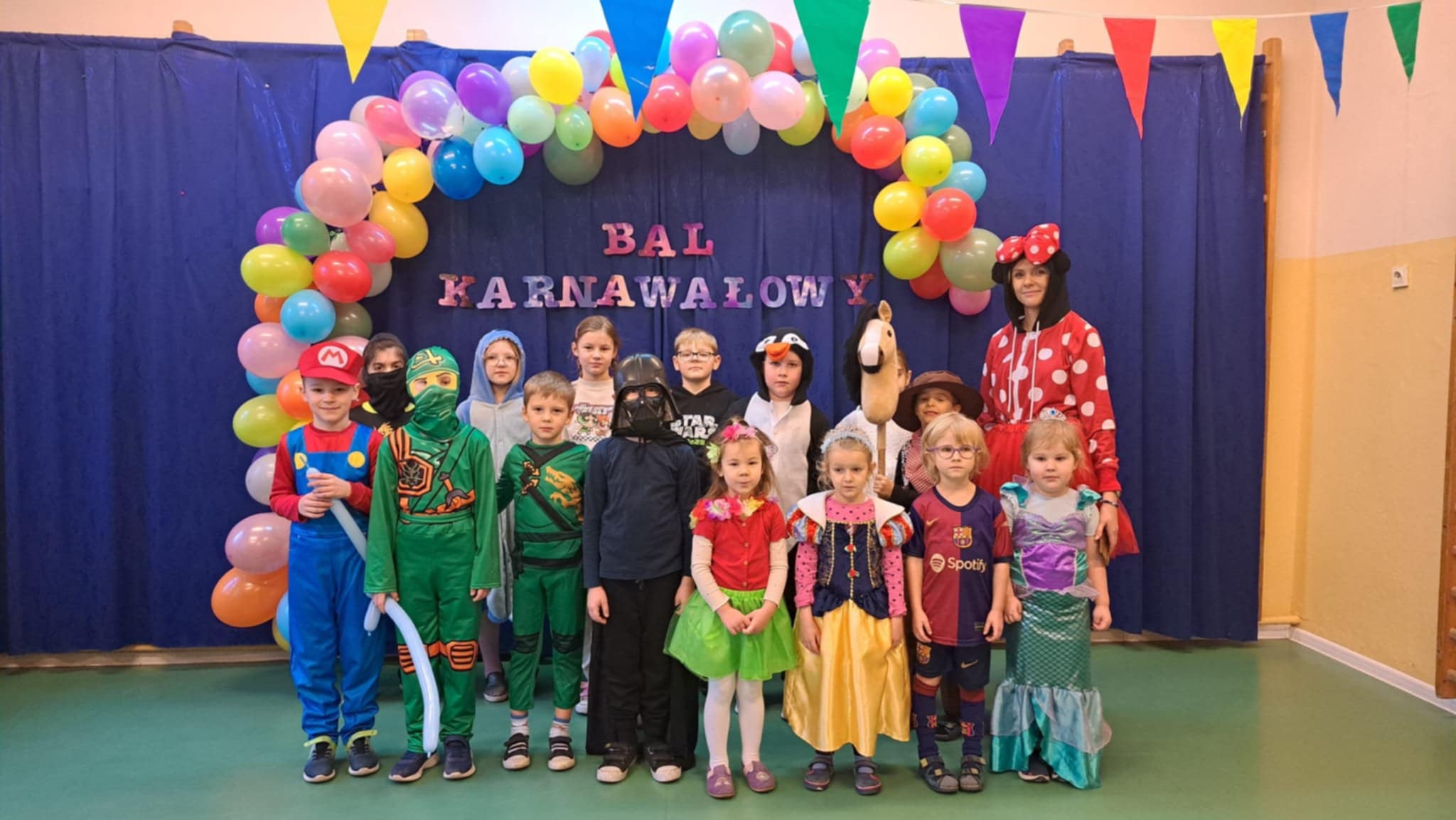 Tanecznym krokiem - Bal karnawałowy