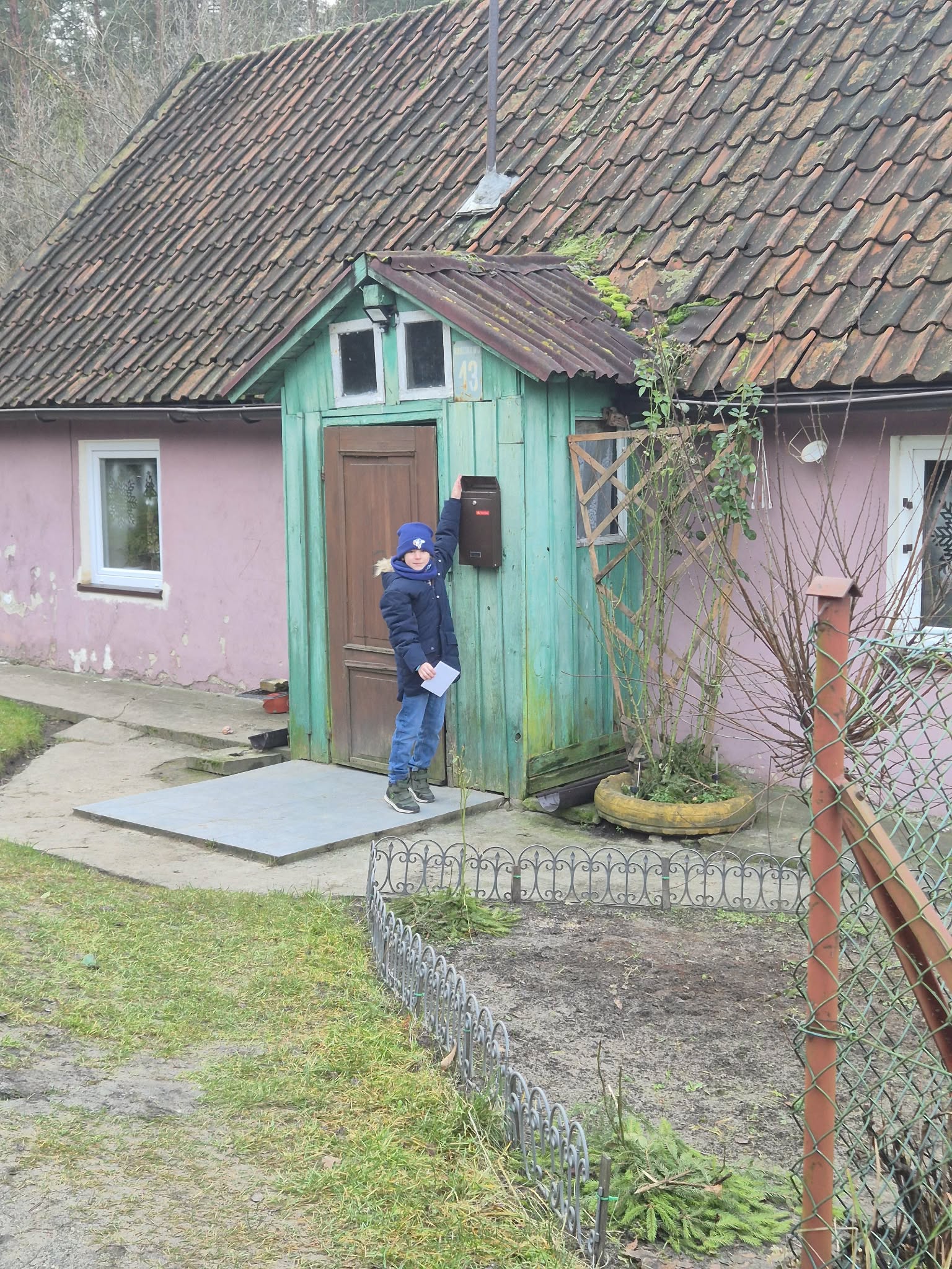 „IDĄ ŚWIĘTA, NIE O SMS-IE, LECZ  O KARTCE PAMIĘTAJ''